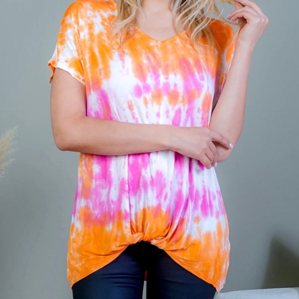 🔥5/$30🔥ALLIE  & ROB TWIST KNOT HEM SHIRT